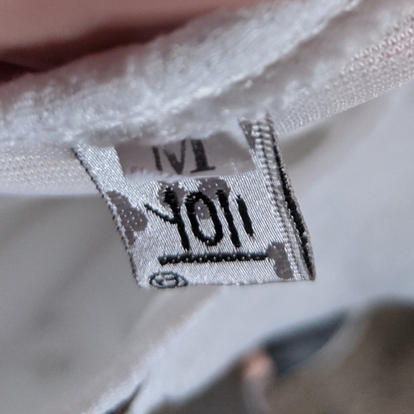 🔥 Flowy Tank Top - Picture 2 of 6